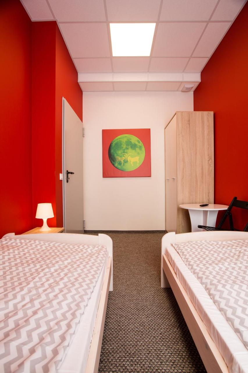 Moon Hostel ポズナン エクステリア 写真