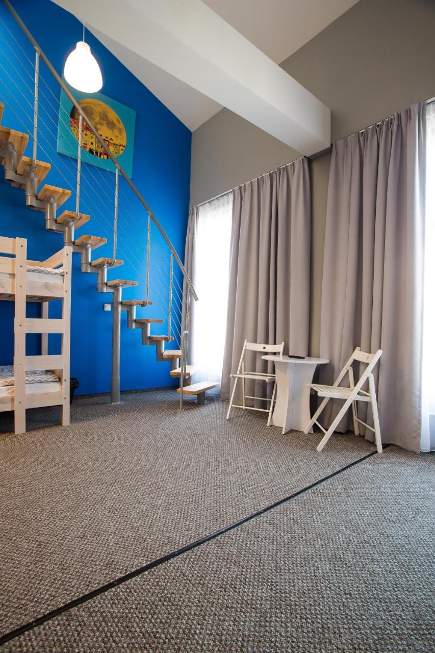 Moon Hostel ポズナン エクステリア 写真